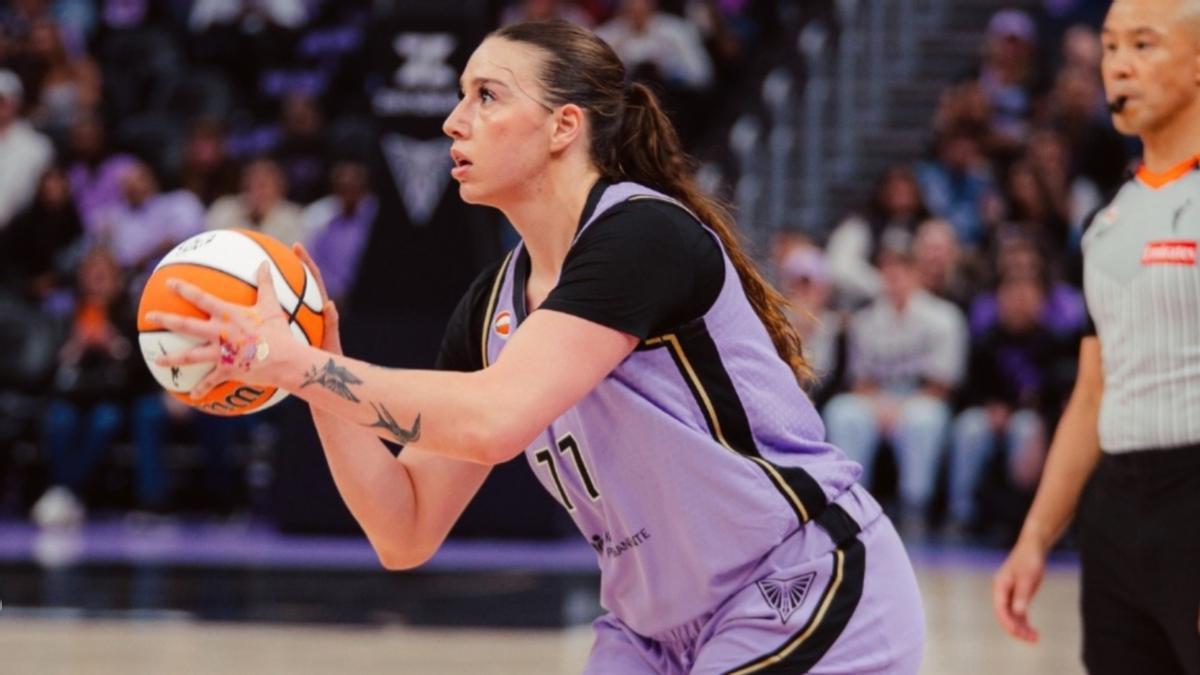 Marta Suárez en la WNBA
