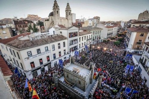 La fiesta estalla con "Idella"