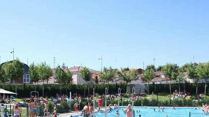 Piscina municipal de Higueras.