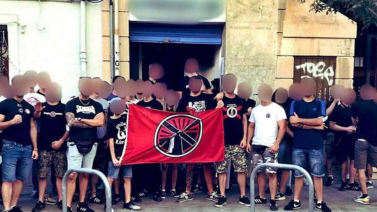 La policía investiga el desembarco de un nuevo grupo «ultra» en València