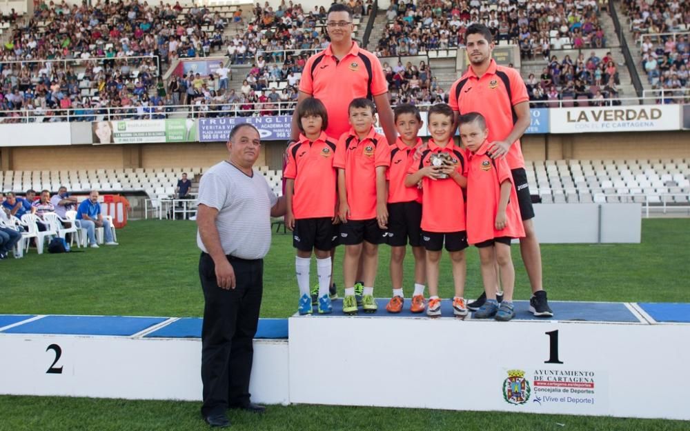 Clausura de la liga local de fútbol base de Cartag