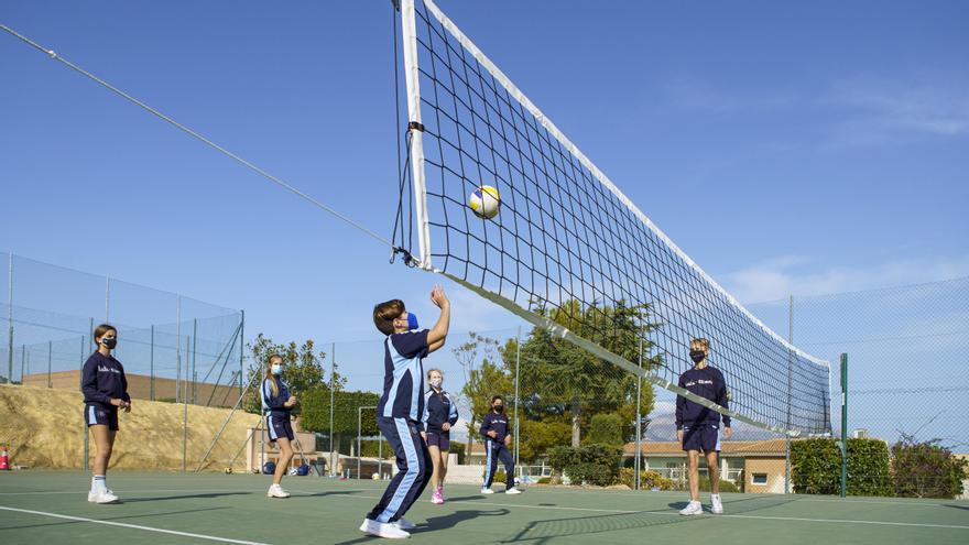 La oferta deportiva de Elian&#039;s British School La Nucía se apoya en unas increíbles instalaciones deportivas.