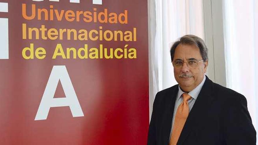 Eugenio Domínguez Vilches es el rector de la Universidad Internacional de Andalucía (UNIA).