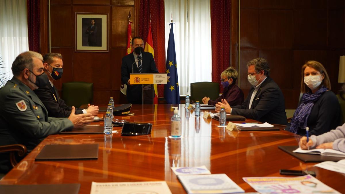 Ángel Blanco presenta las jornadas de formación en violencia de género para farmacéuticos.