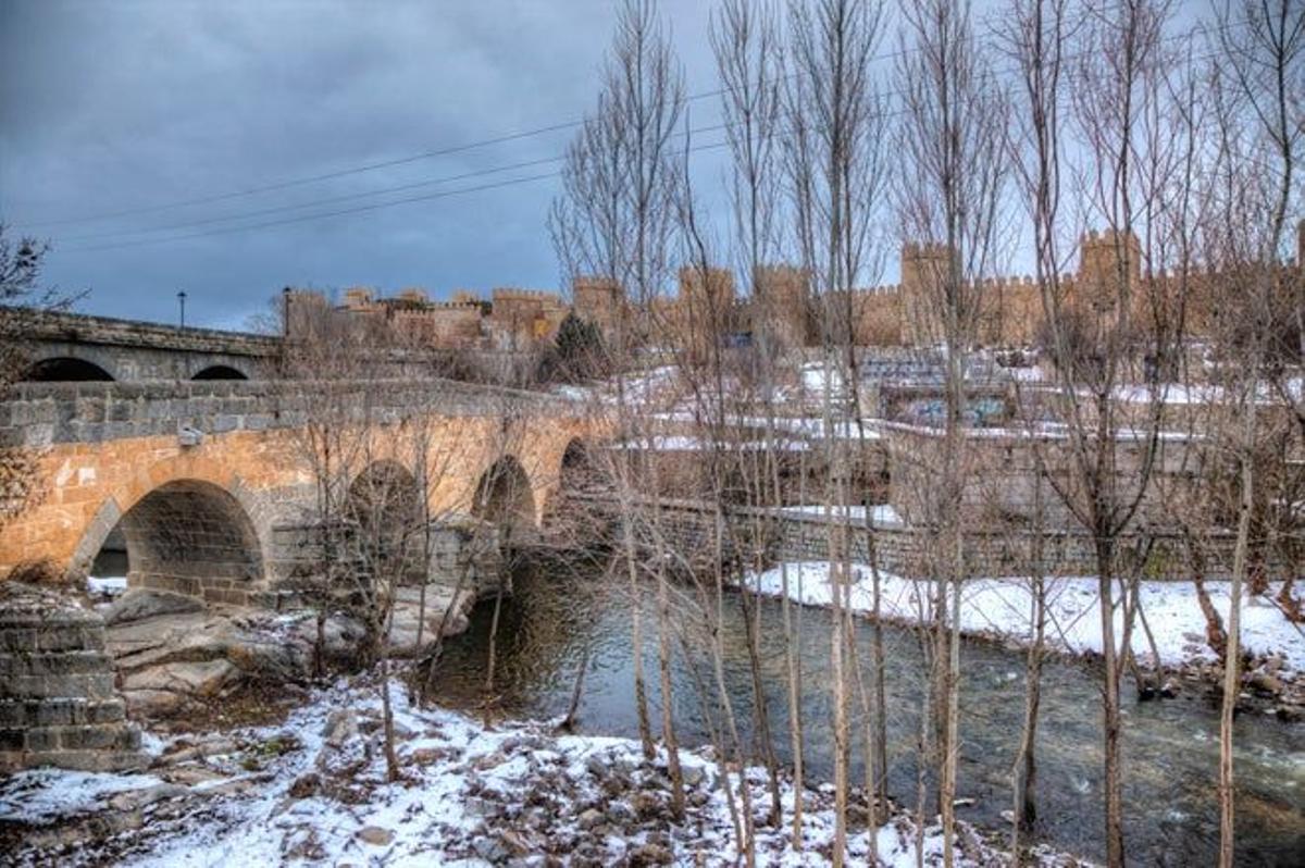 Puente sobre el río Adaja