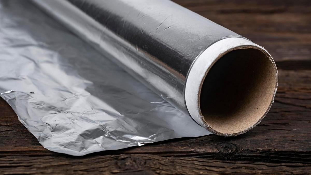 Así es el popular truco del papel de aluminio que puede poner en peligro tu vivienda.