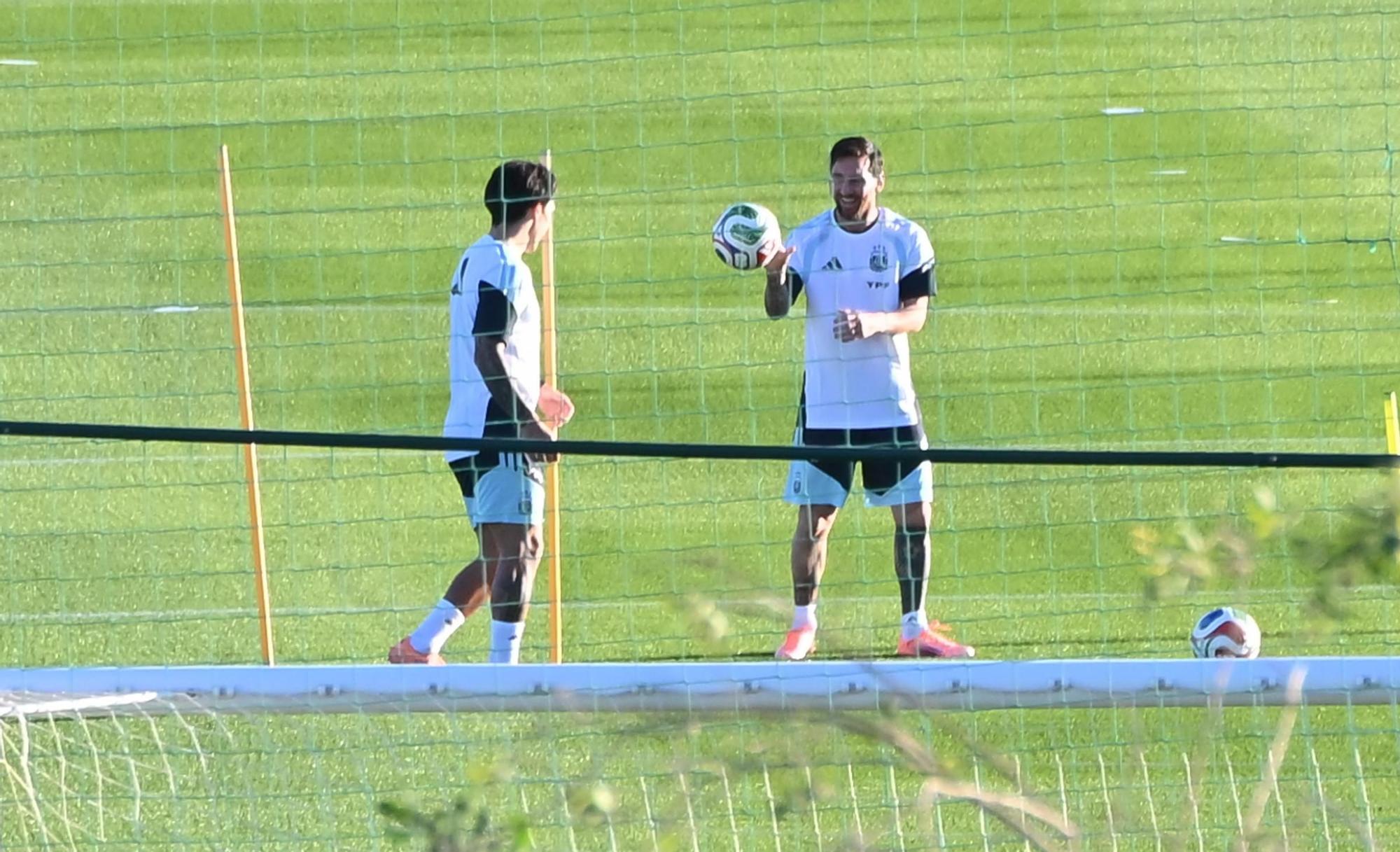 Gran expectación en Algorfa para ver a la Argentina de Messi