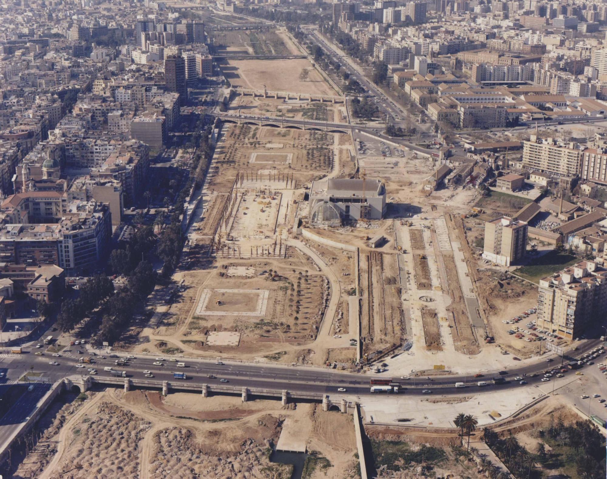 Así era el rio Turia en València antes de convertirse en un jardín