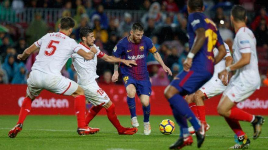 El Barcelona prueba su nuevo estilo ante el combativo Sevilla