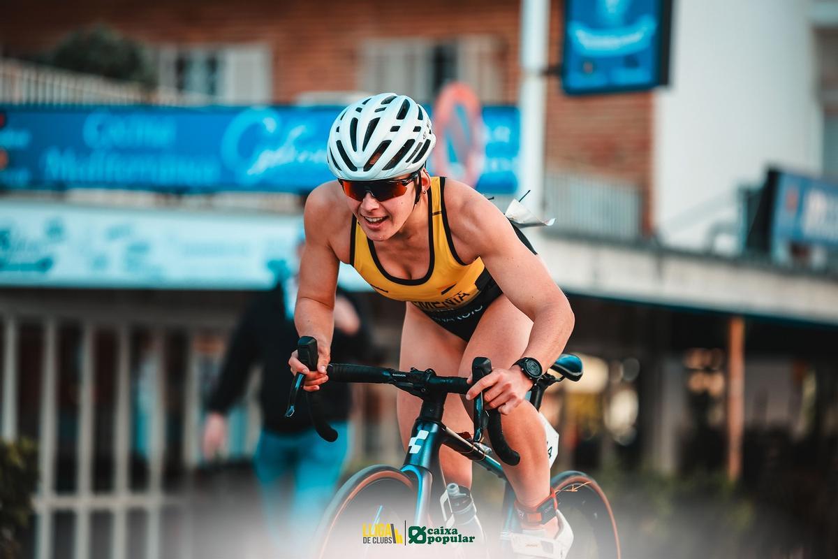 Elena Femenía, de Miramar pero con licencia del Club Triatló Gandia