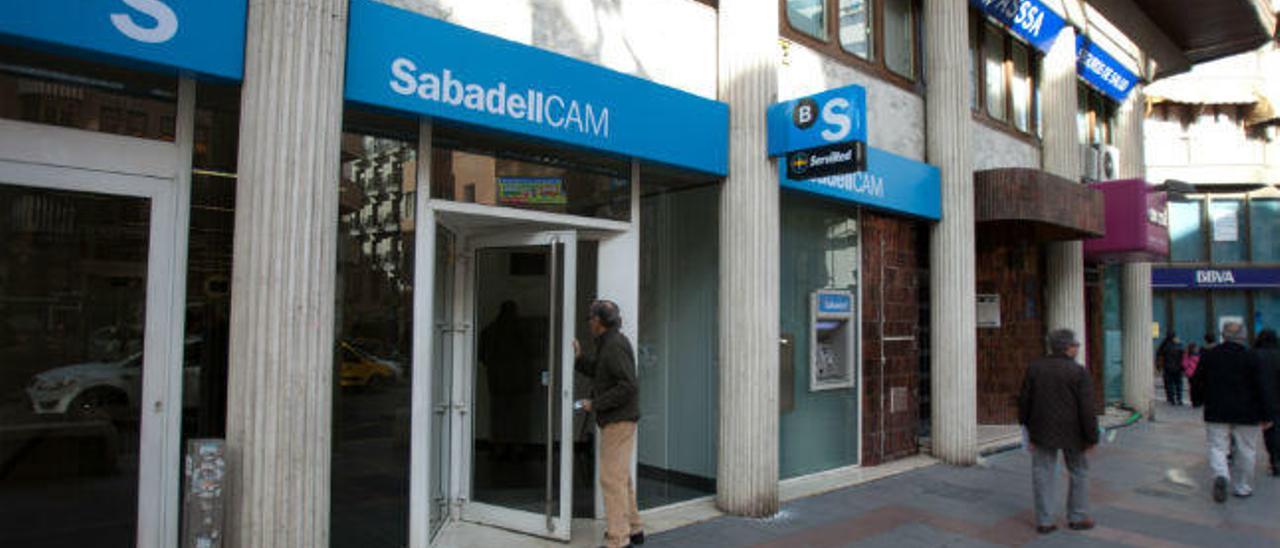 El banco Sabadell unifica su marca en toda España y elimina el nombre de la  CAM - Información