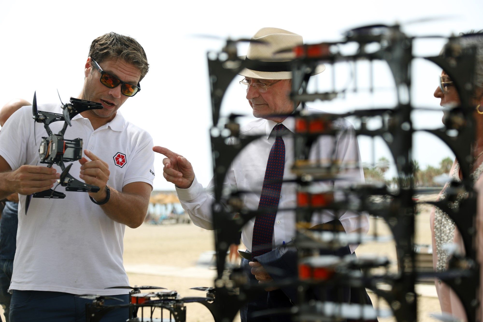 Pruebas para el espectúculo de drones que abrirá la Feria de Málaga 2022