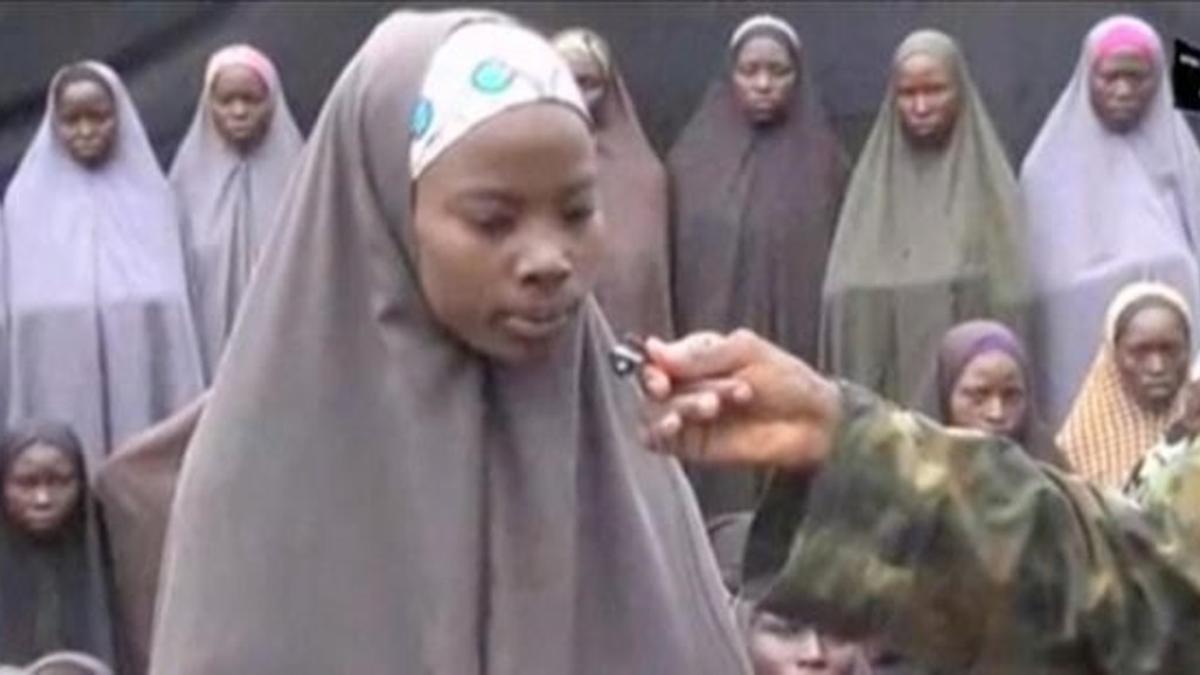 Captura del último vídeo en el que aparecen las niñas secuestradas por Boko Haram.