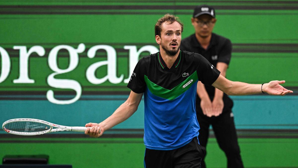 Medvedev, KO en Shanghái