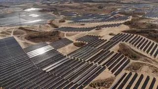 Aproven dos projectes de macroparcs solars a Navata i Ordis