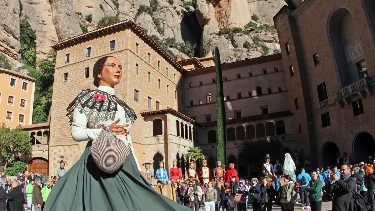 Montserrat esdevé l'epicentre del món geganter