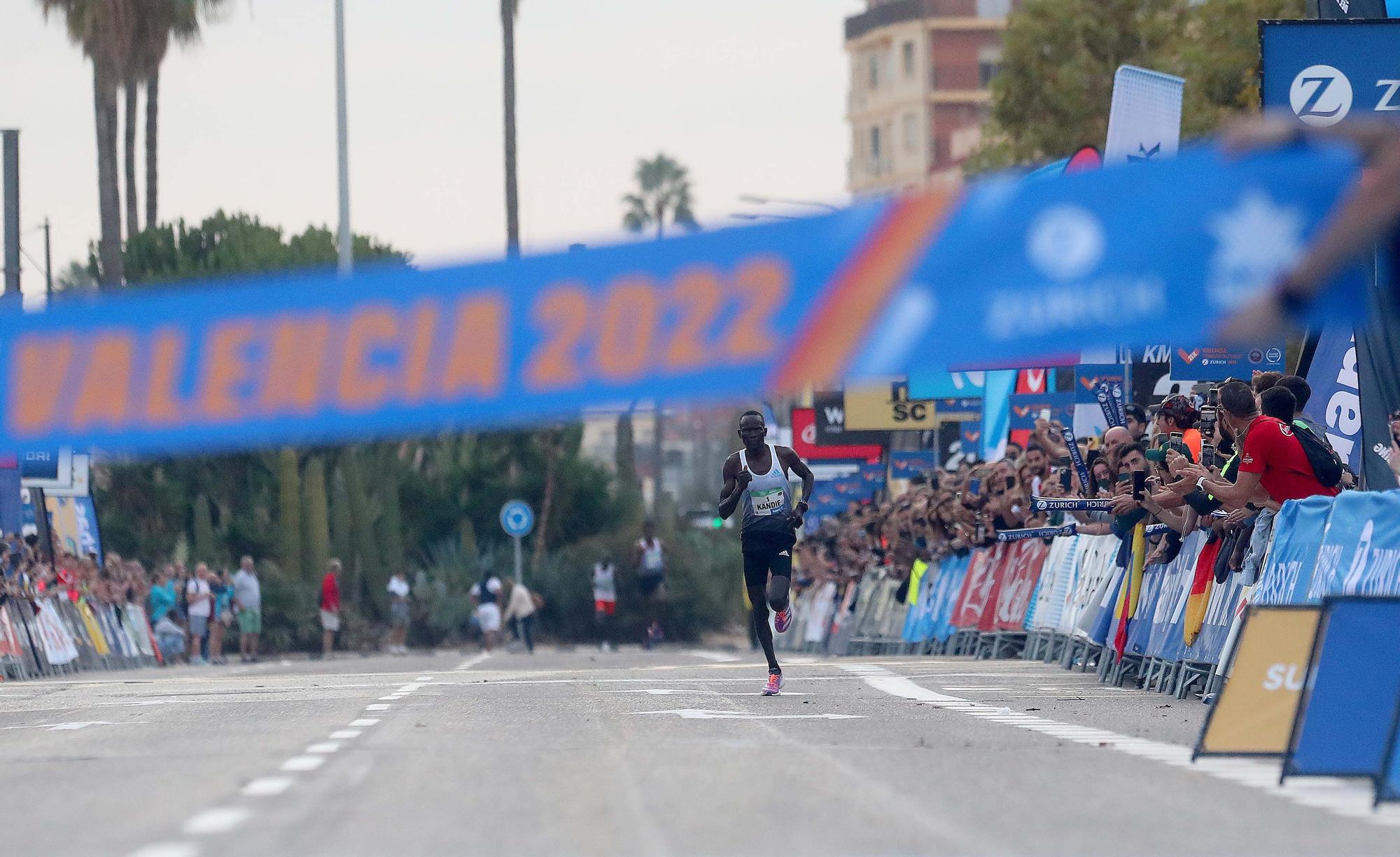 Media Maratón Valencia 2022: Salida y Meta | Busca tu foto