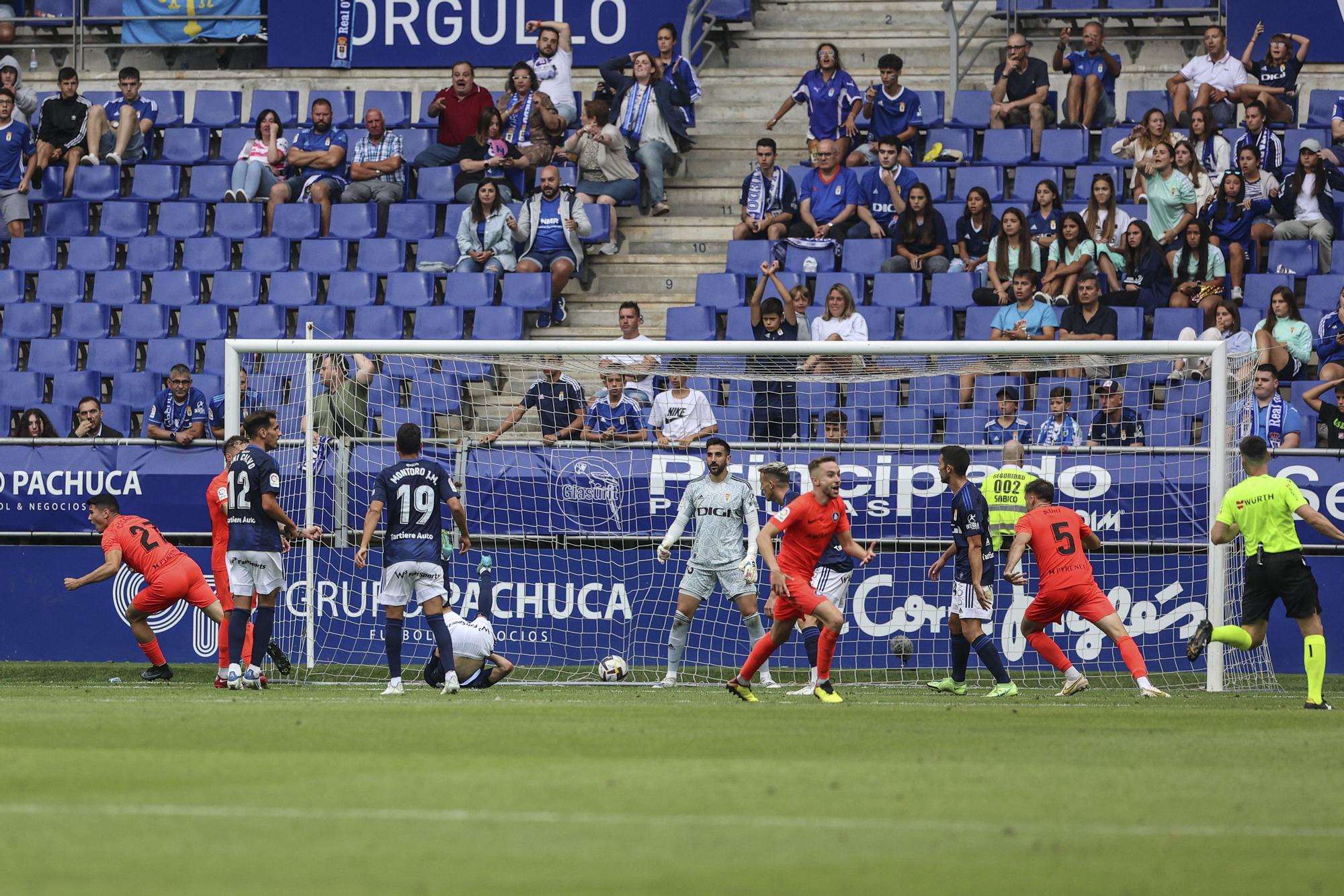 En imágenes: El Oviedo se estrena perdiendo por 0-1 contra el Andorra