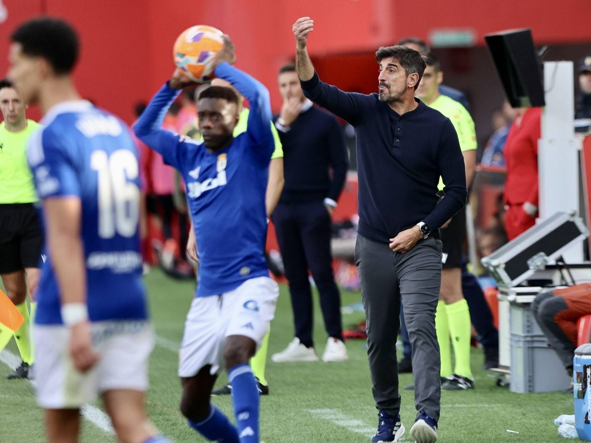 EN IMÁGENES: Ambientazo en la ida de la final por el ascenso a Primera entre Mirandés y Oviedo