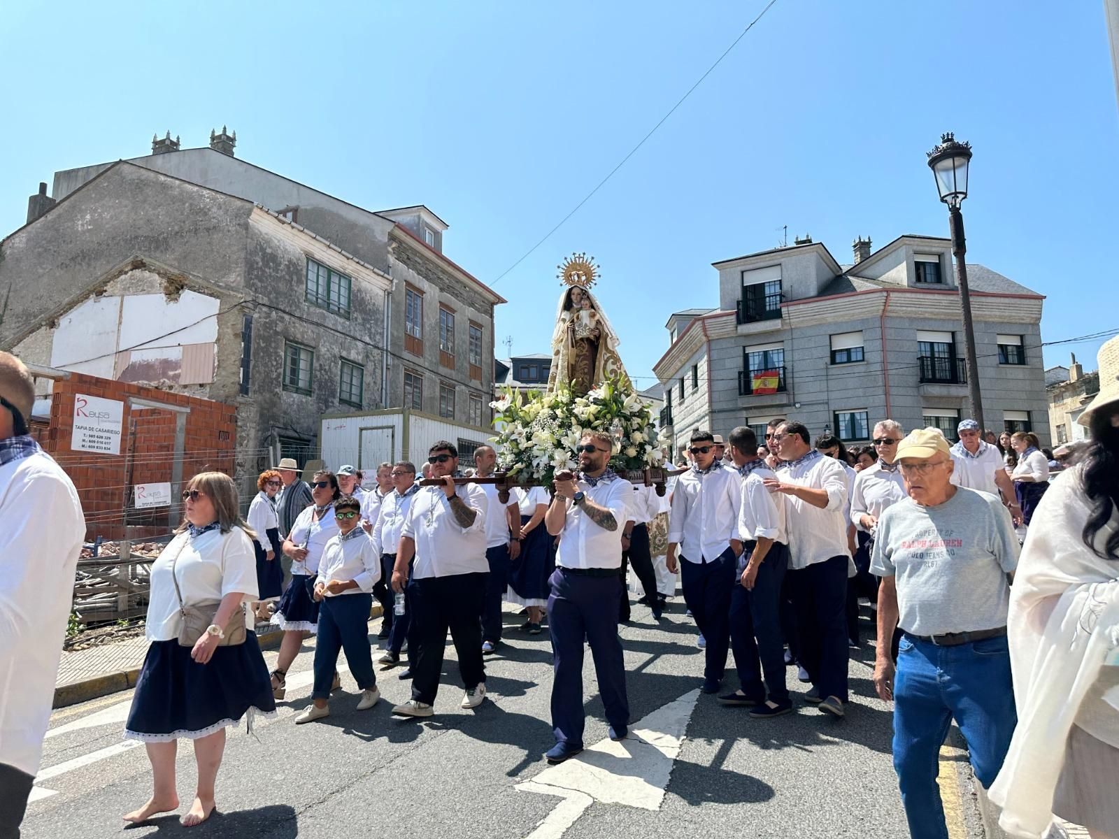 EN IMÁGENES: La procesión de la virgen del Carmen en Tapia de Casariego