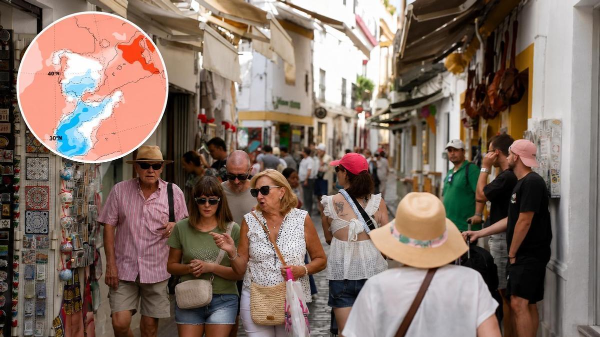 En la imagen grande, turistas pasean por el casco histórico de Córdoba este mes de agosto. En la imagen pequeña, mapa de temperaturas de la Aemet para la semana que hoy inauguramos.