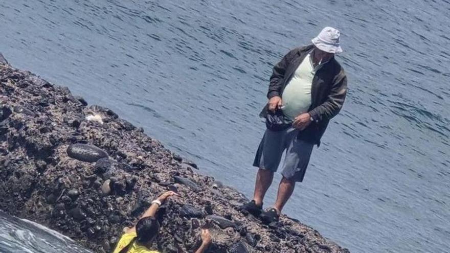 Man Rescued After Ignoring Coastal Safety Warnings in Arona
