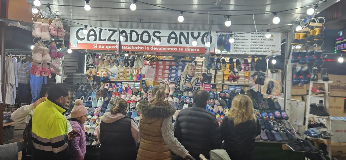 Así es el mercado de Reyes Magos en las noches del Cabanyal Así es el mercado de Reyes Magos en las noches del Cabanyal