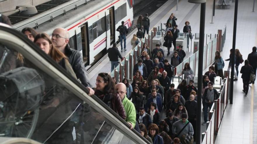 Malestar por los recortes diarios de cercanías