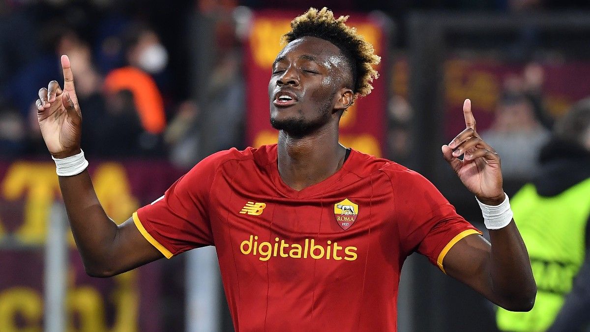 Tammy Abraham celebrando un gol con la Roma