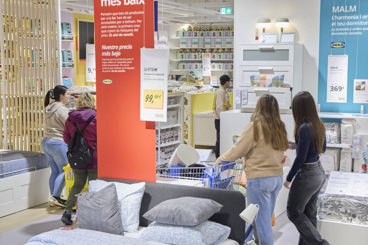 Les fotos de la inauguració de l'IKEA de Girona