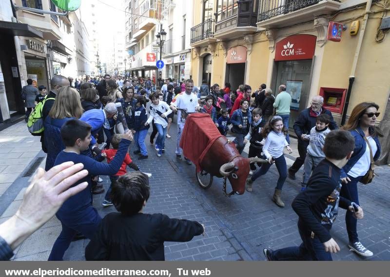 GALERÍA DE FOTOS -- Encierro infantil