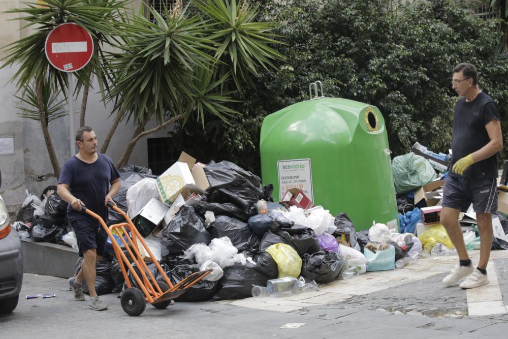 Basura en las calles de Alicante