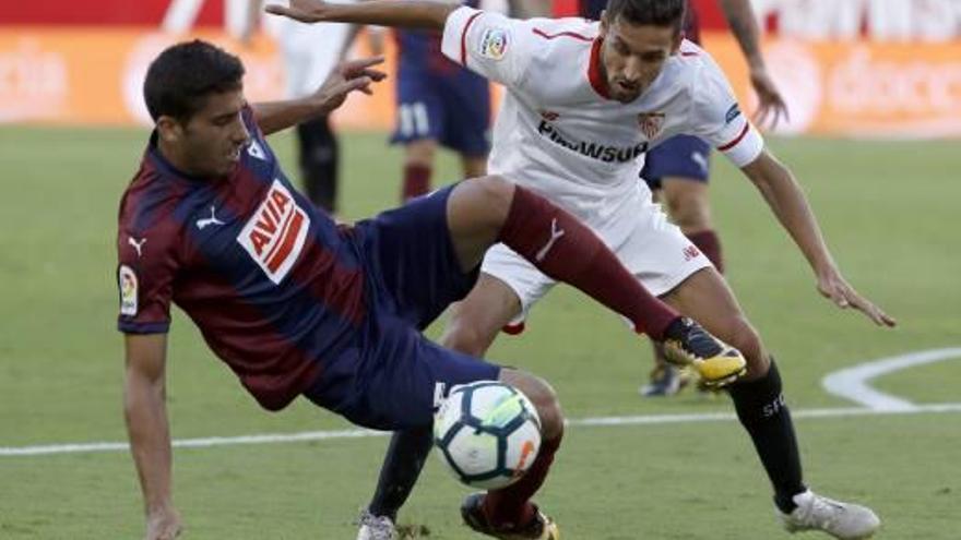 El Sevilla goleja l&#039;Eibar per sumar la primera victòria com a local