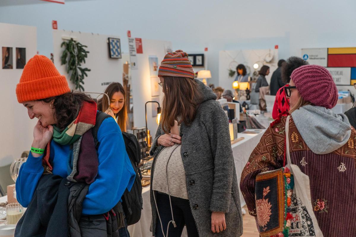 Público en una pasada edición en la feria de diseño Design Market Barcelona by FAD.