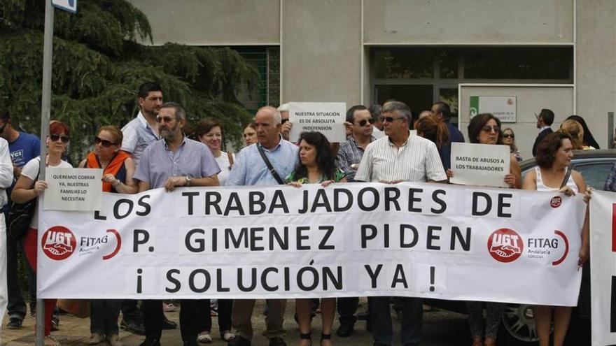 Los trabajadores de Pérez Giménez seguirán concentrándose ante el juzgado