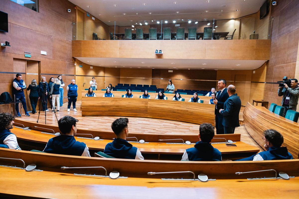 Visita de la selecció a la Diputació de València.