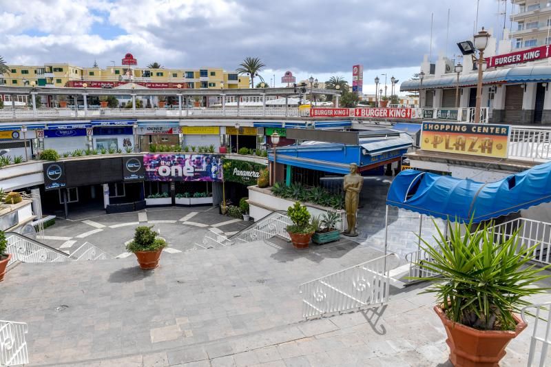 Estado de abandono de los centros comerciales y de ocio del Sur