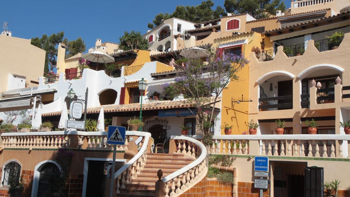 In Cala Fornells nahe Peguera gibt es viele Ferienwohnungen.