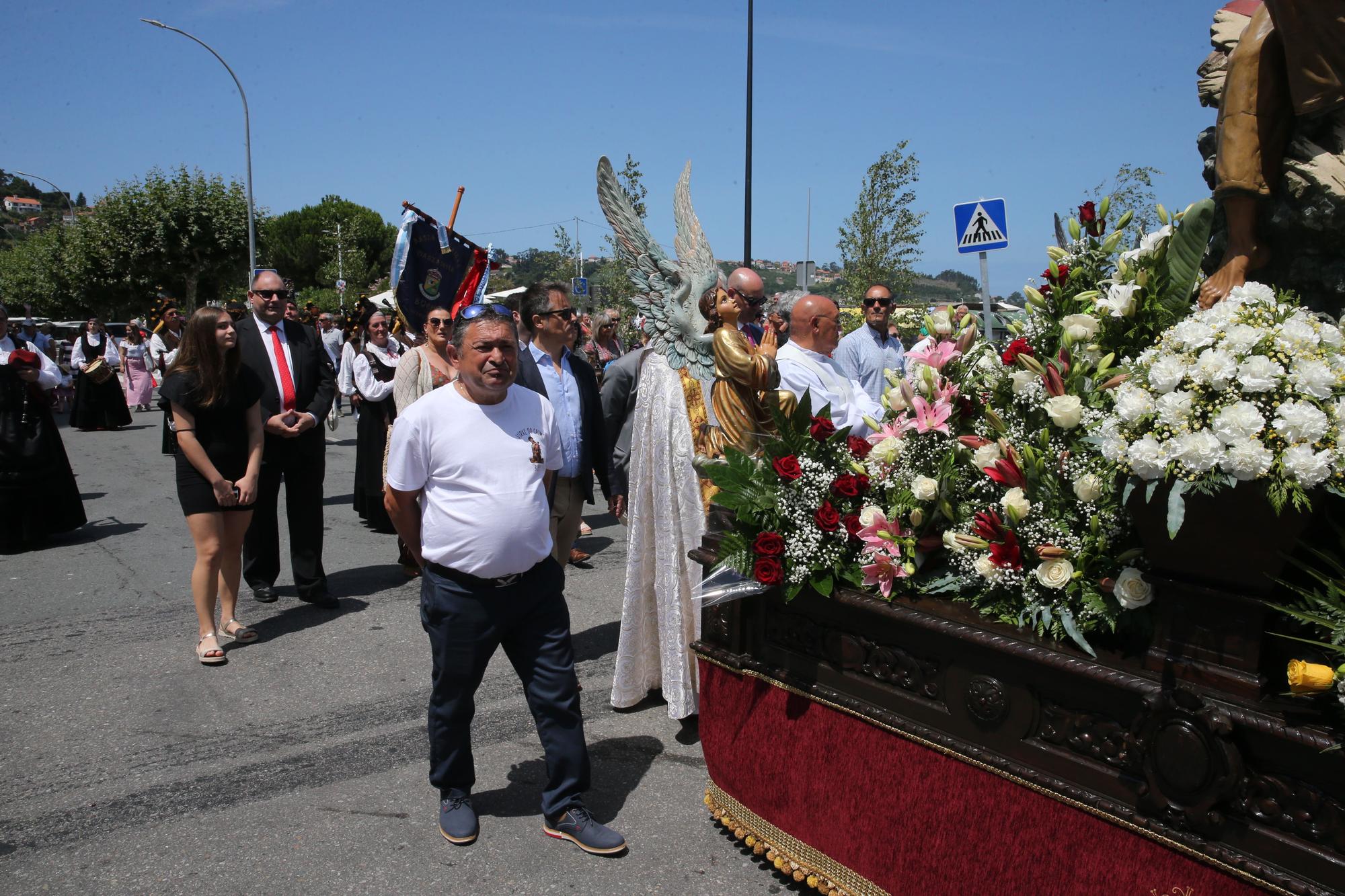 Bueu se echa a la mar por la Virgen del Carmen