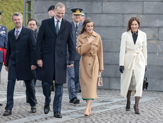 Los Reyes de España junto a los príncipes de Dinamarca en el viaje de Estado a este país.