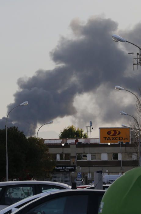 Incendio en un antiguo taller de FGV de Torrent