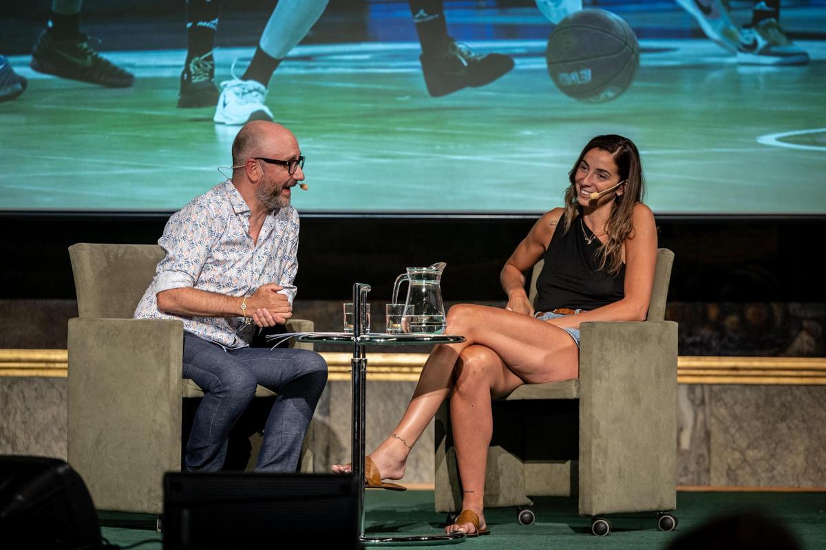 Luis Rabanaque y Mariona Ortiz, durante la charla de este martes.