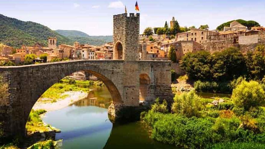 Los pueblos medievales más bonitos de España: Besalú (Gerona)