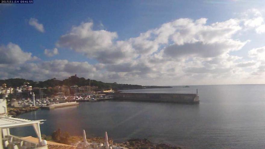 Ein paar Wolken waren am Samstagvormittag (13.11.) über Cala Ratjada unterwegs.