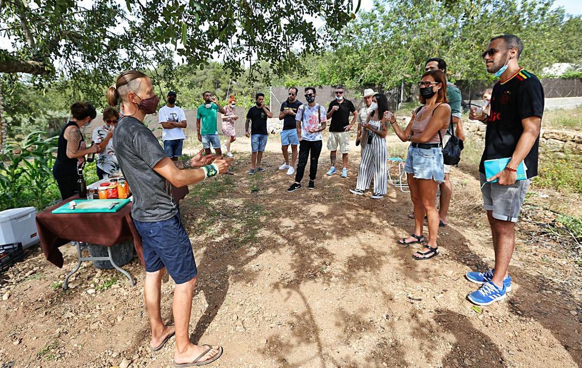 Jakob introduciendo a los asistentes en el mundo de la fermentación. | VICENT MARÍ