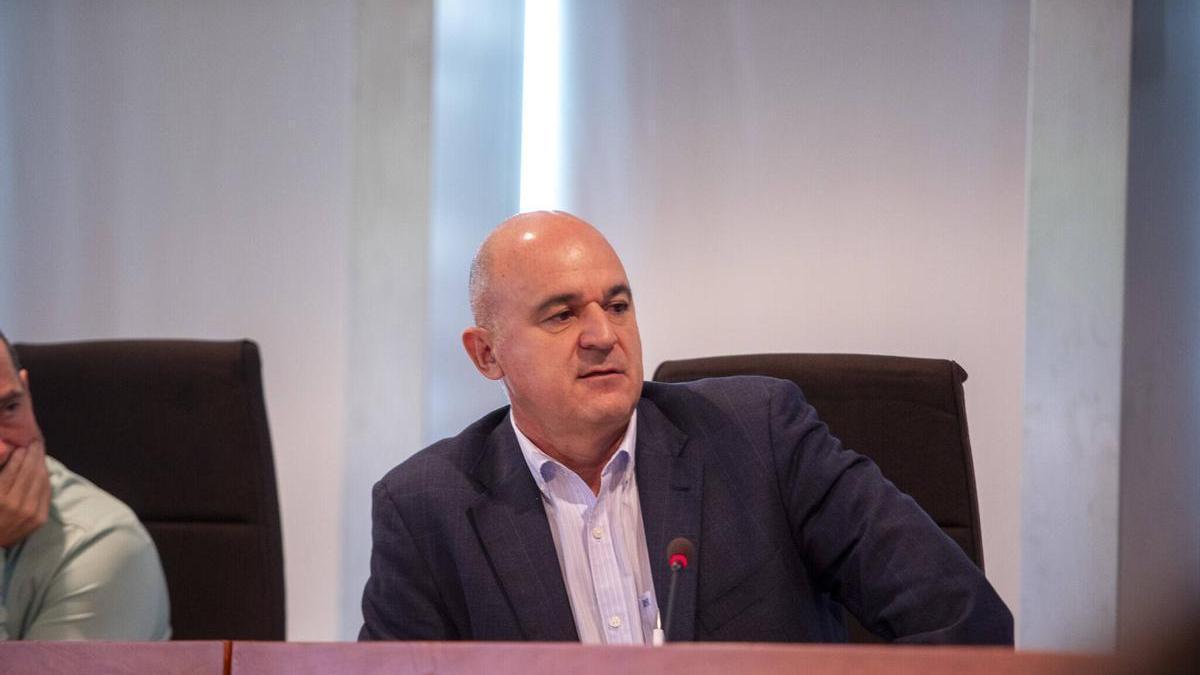 Vicent Marí durante un pleno del Consell de Ibiza.