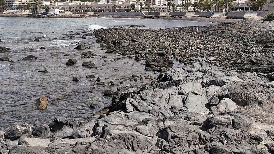 Arona will receive two million from the State to promote the regeneration of Los Tarajales beach
