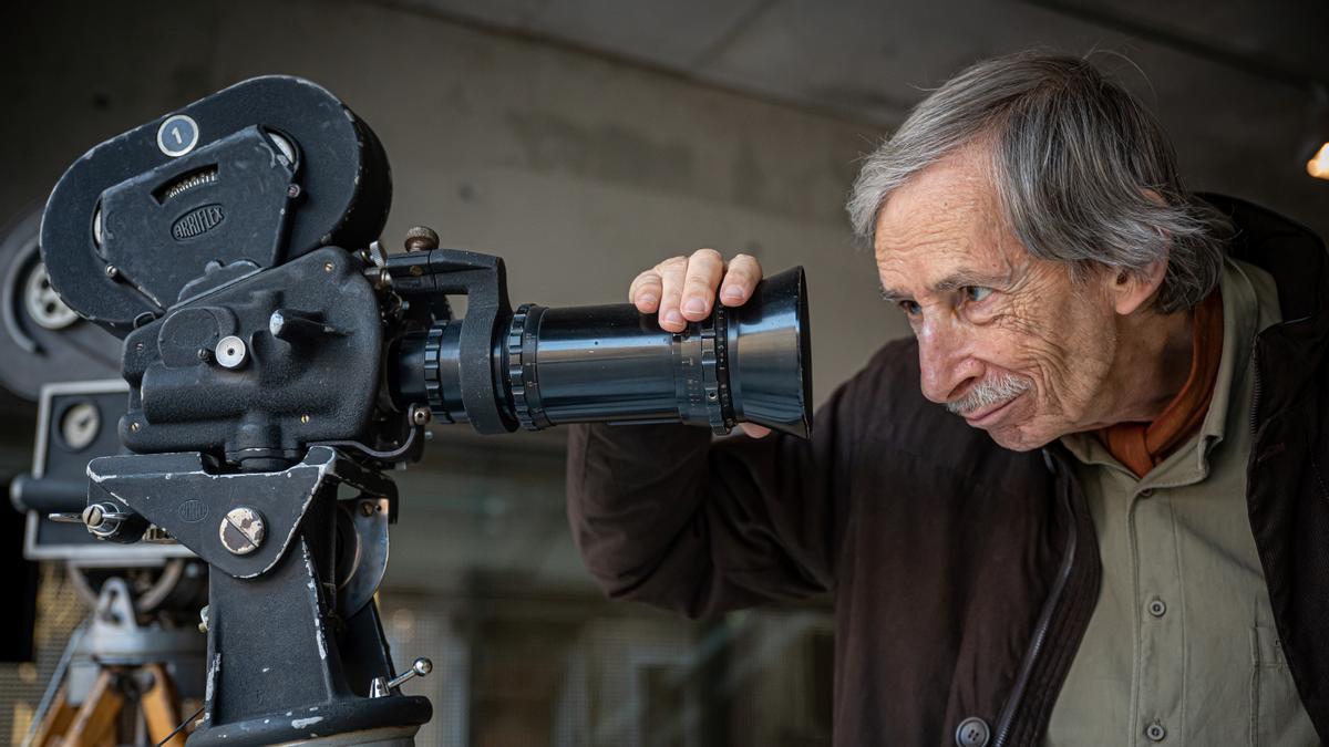 El director de fotografía Tomàs Pladevall, en la Filmoteca de Catalunya