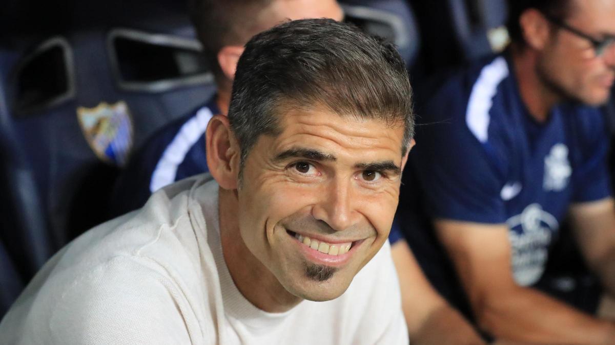 Hidalgo pone en duda el penalti en el Málaga-Dépor: "¿Le toca? Es muy leve"