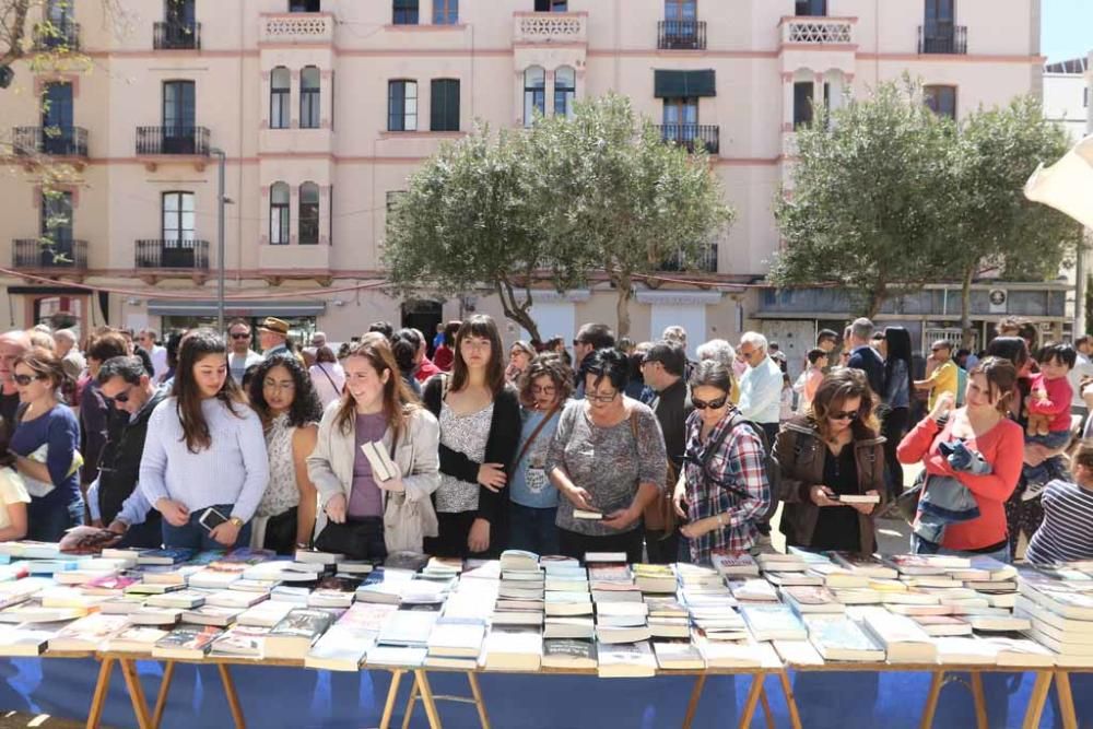 El Día del Libro ha registrado una gran afluencia de público